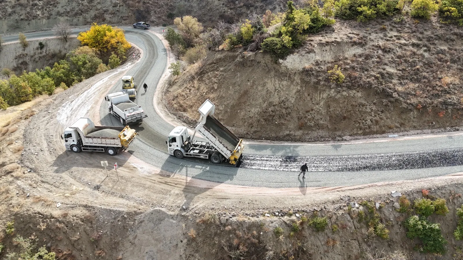 Oymaağaç Köyü’nde Sathi Kaplama Çalışmaları Tamamlandı